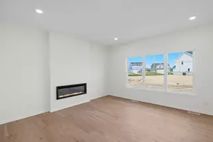 2520 Iowa St, Crown Point, IN 46307 - Photo 8