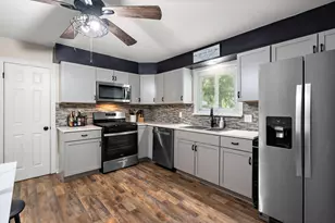 652 N Guyer St, Hobart, IN 46342 - Photo 8
