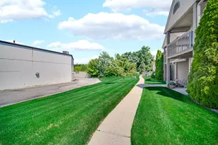 3507 Timberbridge Dr, Valparaiso, IN 46383 - Photo 16