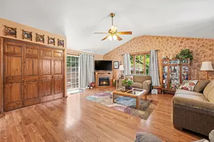633 Imperial Dr, Crown Point, IN 46307 - Photo 8
