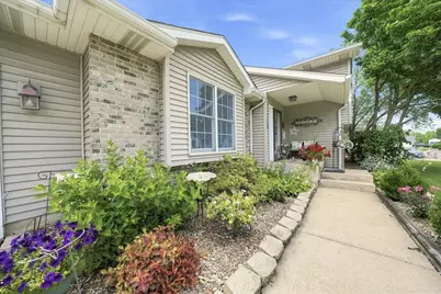 2048 Landmark Street, Portage, IN 46368 - Photo 2