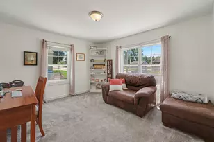 211 Berens St, Dyer, IN 46311 - Photo 14