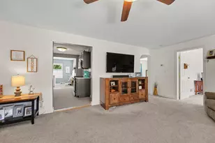 211 Berens St, Dyer, IN 46311 - Photo 6