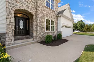 7217 Boardwalk Cir, Crown Point, IN 46307 - Photo 2