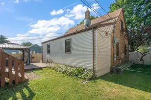 2937 Condit St, Highland, IN 46322 - Photo 36