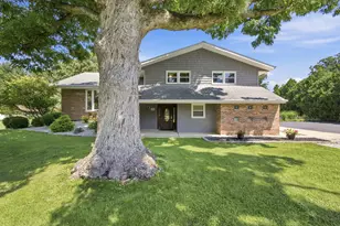 803 Audubon Dr, Valparaiso, IN 46383 - Photo 2