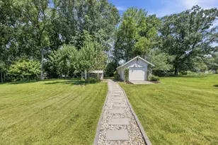 803 Audubon Dr, Valparaiso, IN 46383 - Photo 36