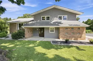 803 Audubon Dr, Valparaiso, IN 46383 - Photo 2