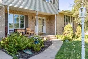 3545 Laverne Dr, Highland, IN 46322 - Photo 4