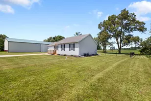 7095 E US Hwy 20, New Carlisle, IN 46552 - Photo 2