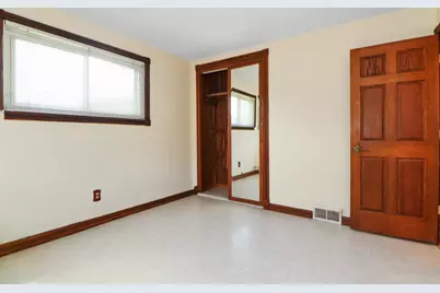 530 E 52nd Place, Merrillville, IN 46410 - Photo 14