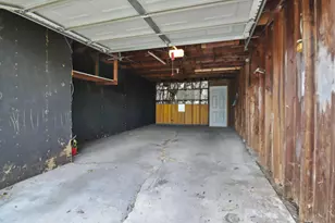 530 E 52nd Pl, Merrillville, IN 46410 - Photo 26