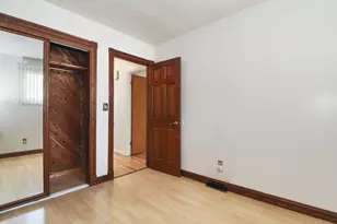 530 E 52nd Pl, Merrillville, IN 46410 - Photo 18