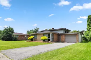 530 E 52nd Pl, Merrillville, IN 46410 - Photo 4