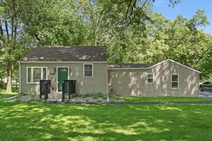 1735 S Fairbanks St, Griffith, IN 46319 - Photo 4