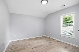 1735 S Fairbanks St, Griffith, IN 46319 - Photo 12