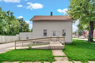 716 4th St, La Porte, IN 46350 - Photo 2