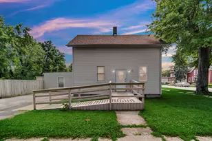 716 4th St, La Porte, IN 46350 - Photo 1