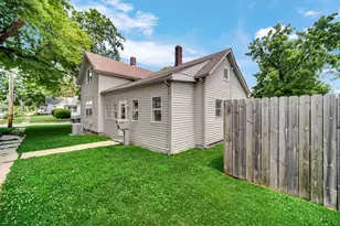 716 4th St, La Porte, IN 46350 - Photo 4