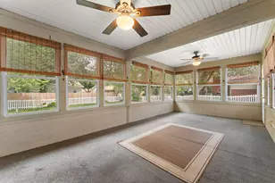 404 Hemlock Ln, Crown Point, IN 46307 - Photo 10