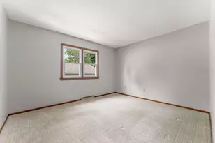 404 Hemlock Ln, Crown Point, IN 46307 - Photo 12