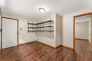 404 Hemlock Ln, Crown Point, IN 46307 - Photo 18