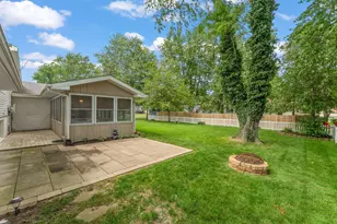 404 Hemlock Ln, Crown Point, IN 46307 - Photo 20