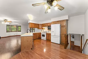 404 Hemlock Ln, Crown Point, IN 46307 - Photo 8