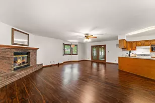 404 Hemlock Ln, Crown Point, IN 46307 - Photo 6