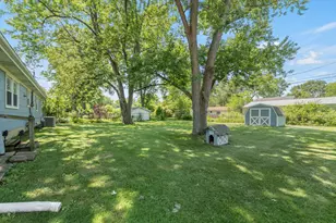 770 Fox River Rd, Valparaiso, IN 46385 - Photo 16
