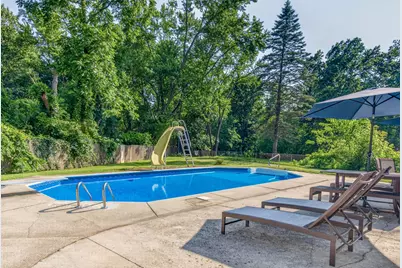 141 Rush Court, Hobart, IN 46342 - Photo 2