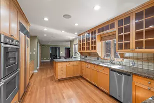 1242 Melbrook Dr, Munster, IN 46321 - Photo 18
