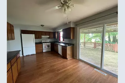 302 Green Acres Drive, Valparaiso, IN 46383 - Photo 8