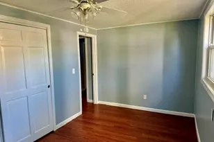 302 Green Acres Dr, Valparaiso, IN 46383 - Photo 16