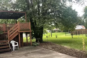 302 Green Acres Dr, Valparaiso, IN 46383 - Photo 4