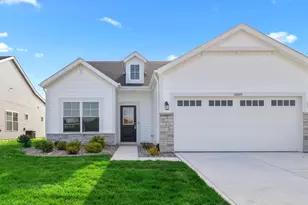 10405 Iowa St, Crown Point, IN 46307 - Photo 1