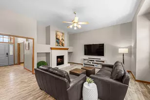 2505 Inverness Dr, Valparaiso, IN 46383 - Photo 4