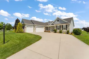 3202 Kickbush Dr, Valparaiso, IN 46385 - Photo 44