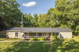 688 County Rd 1100 S, Wolcott, IN 47995 - Photo 2