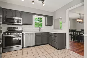 2054 Shawnee Ct, Valparaiso, IN 46385 - Photo 12
