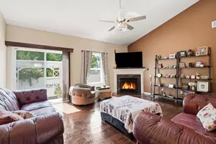 12284 Perry St, Crown Point, IN 46307 - Photo 12