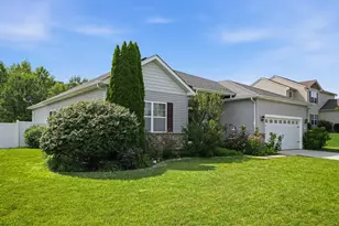 12284 Perry St, Crown Point, IN 46307 - Photo 2