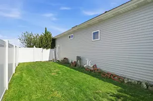 12284 Perry St, Crown Point, IN 46307 - Photo 8