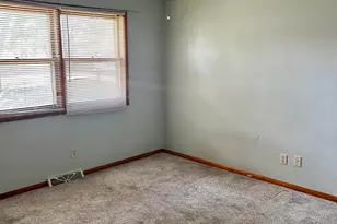 1810 W 93rd Pl, Crown Point, IN 46307 - Photo 6