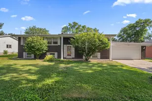 1810 W 93rd Pl, Crown Point, IN 46307 - Photo 1