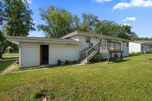 1810 W 93rd Pl, Crown Point, IN 46307 - Photo 16