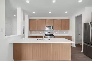 2560 Iowa St, Crown Point, IN 46307 - Photo 12