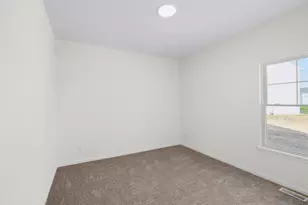 2560 Iowa St, Crown Point, IN 46307 - Photo 14