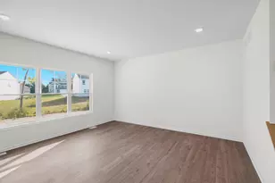 2560 Iowa St, Crown Point, IN 46307 - Photo 6