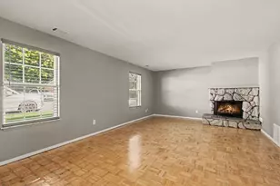 1804 Burgundy St, Schererville, IN 46375 - Photo 4